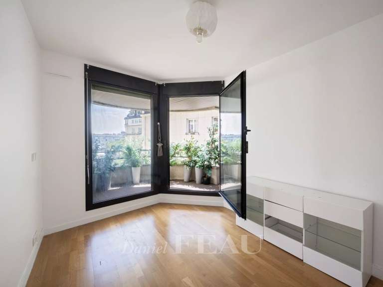 Appartement Paris 16e - 4 chambres - 142m²