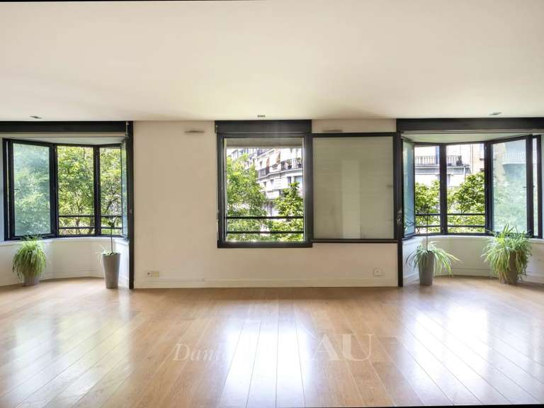 Appartement Paris 16e - 4 chambres - 142m²
