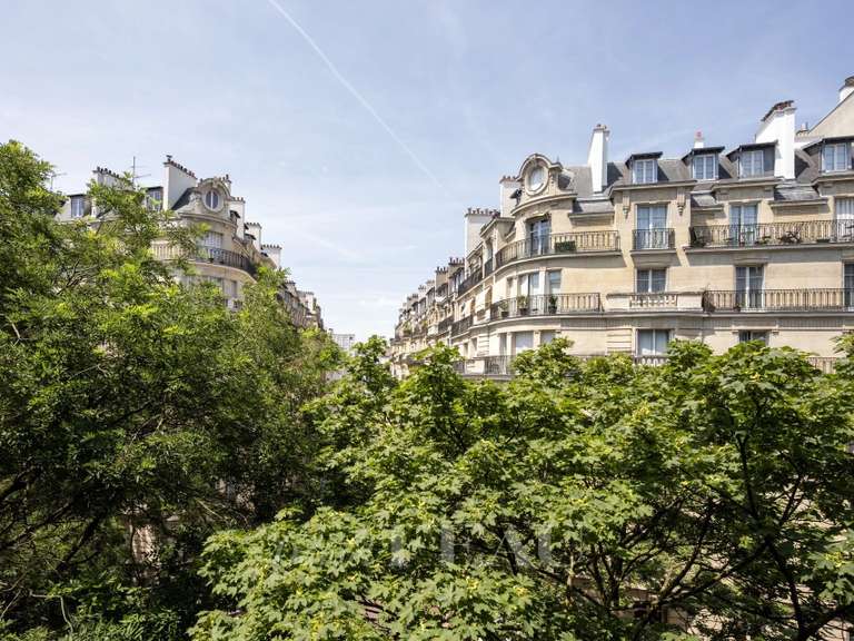 Appartement Paris 16e - 4 chambres - 142m²