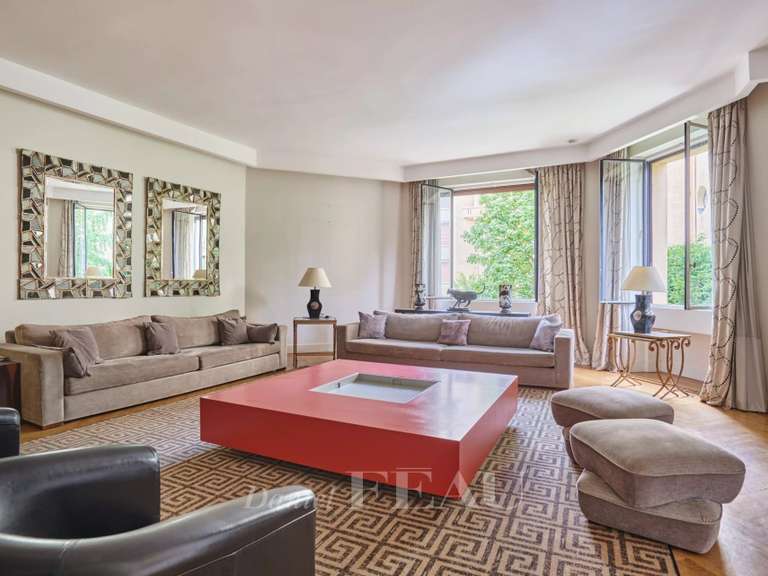 Appartement Paris 16e - 4 chambres - 291m²
