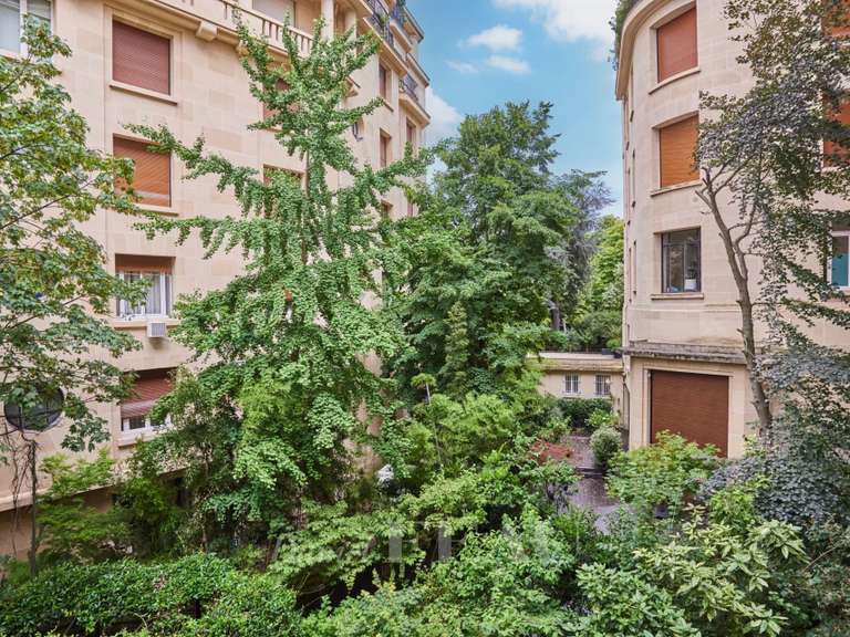 Appartement Paris 16e - 4 chambres - 291m²