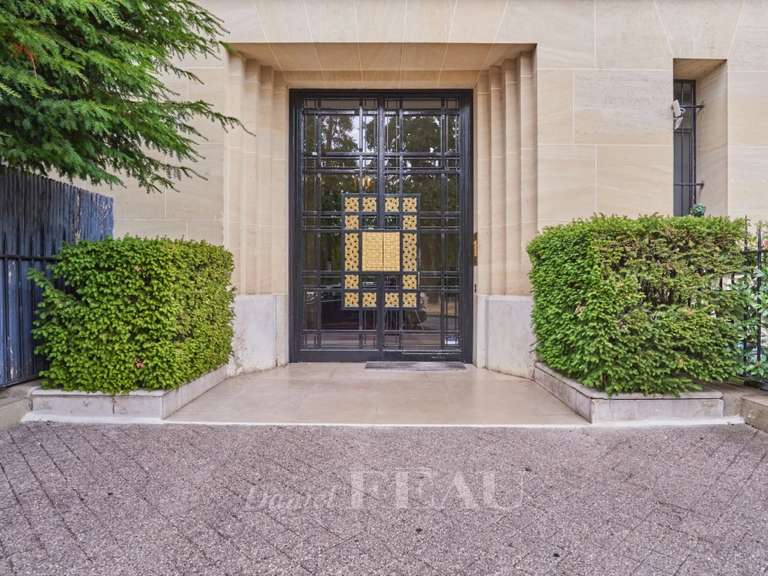 Appartement Paris 16e - 4 chambres - 291m²