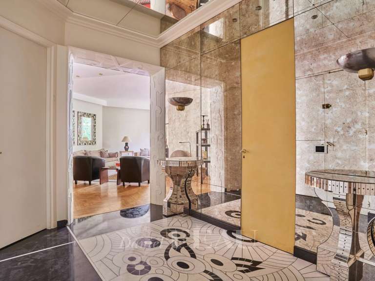 Appartement Paris 16e - 4 chambres - 291m²