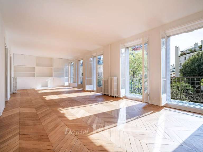 Appartement Paris 16e - 4 chambres - 179m²