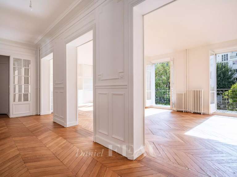 Appartement Paris 16e - 4 chambres - 179m²