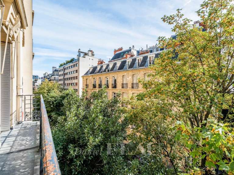 Appartement Paris 16e - 4 chambres - 179m²
