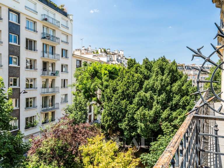 Appartement Paris 16e - 3 chambres - 170m²