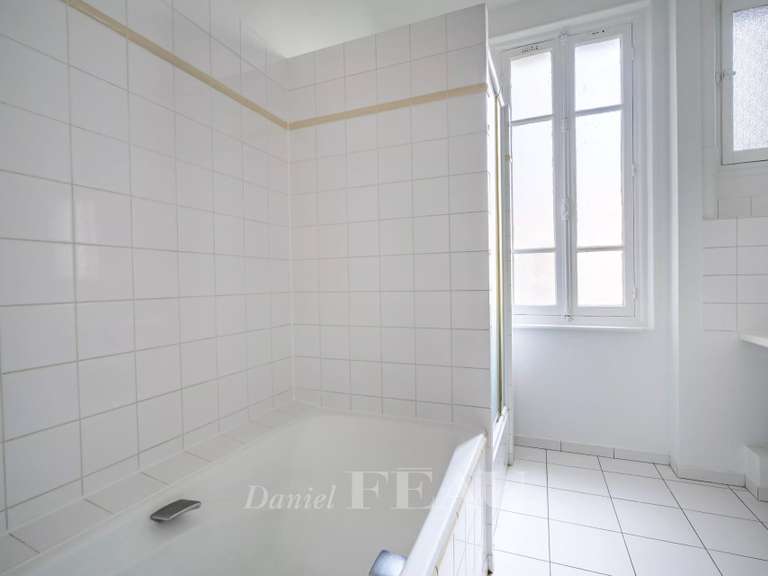 Appartement Paris 16e - 4 chambres - 179m²