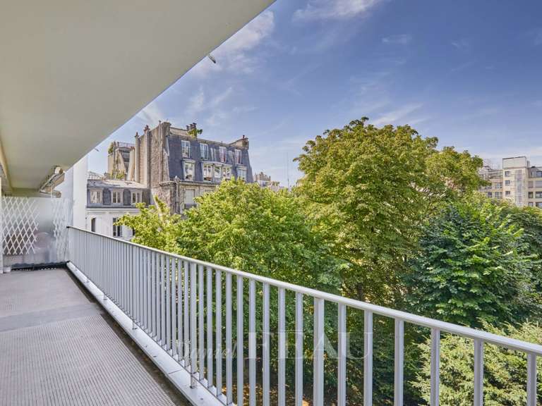 Appartement Paris 16e - 3 chambres - 117m²