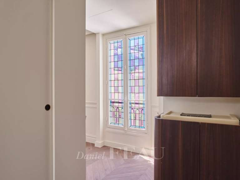 Appartement Paris 16e - 2 chambres - 82m²