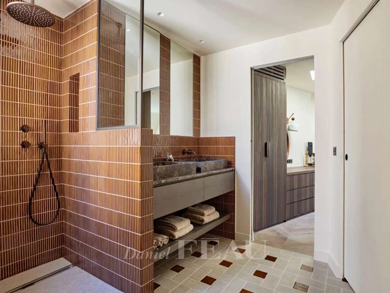 Appartement Paris 16e - 2 chambres - 82m²