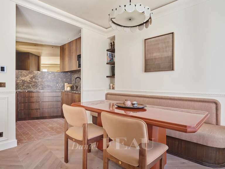 Appartement Paris 16e - 2 chambres - 82m²