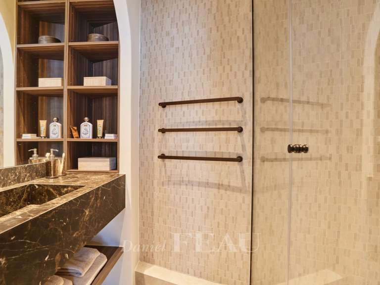 Appartement Paris 16e - 2 chambres - 82m²