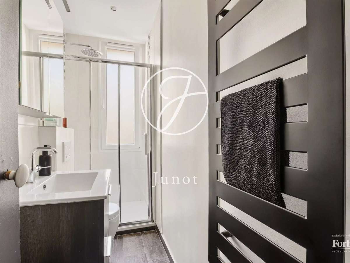 Apartment Paris 16e