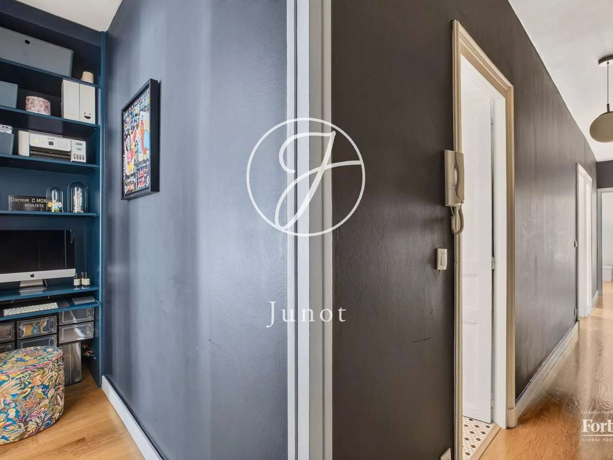 Apartment Paris 16e
