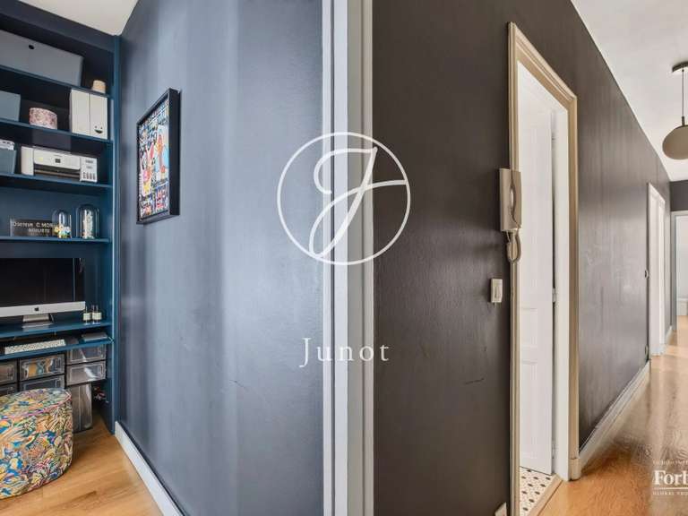 Appartement Paris 16e - 4 chambres - 102m²