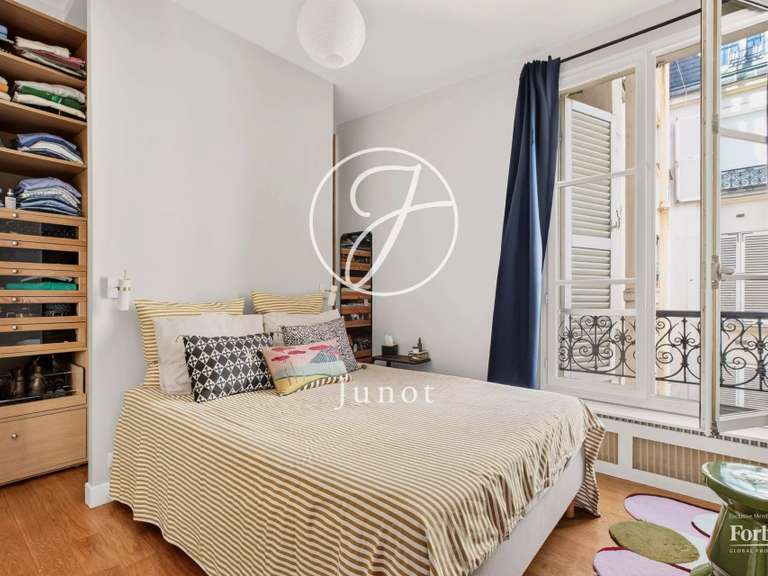 Appartement Paris 16e - 4 chambres - 102m²