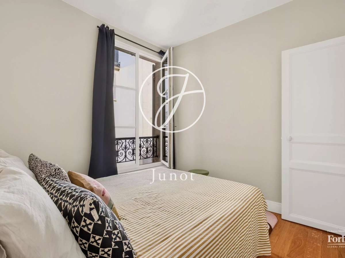 Apartment Paris 16e