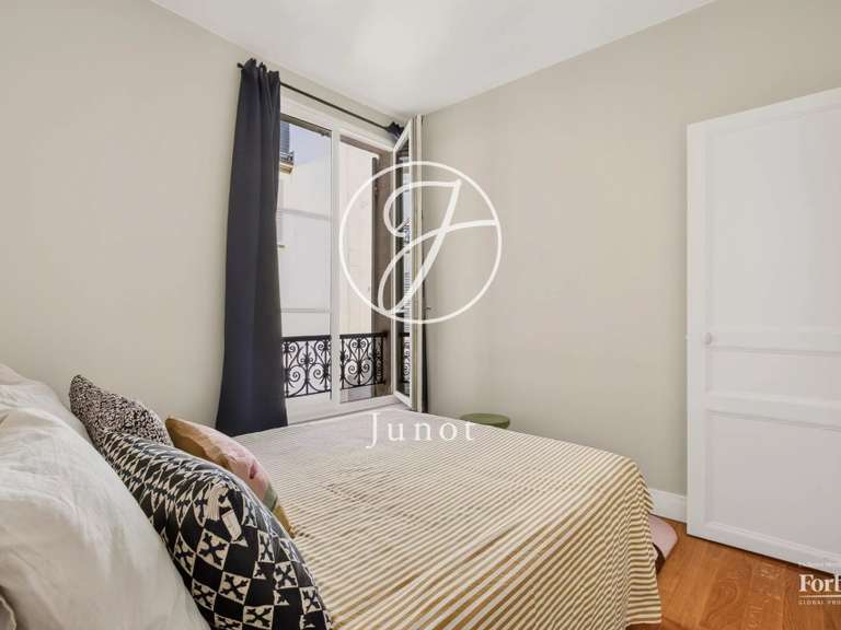 Appartement Paris 16e - 4 chambres - 102m²