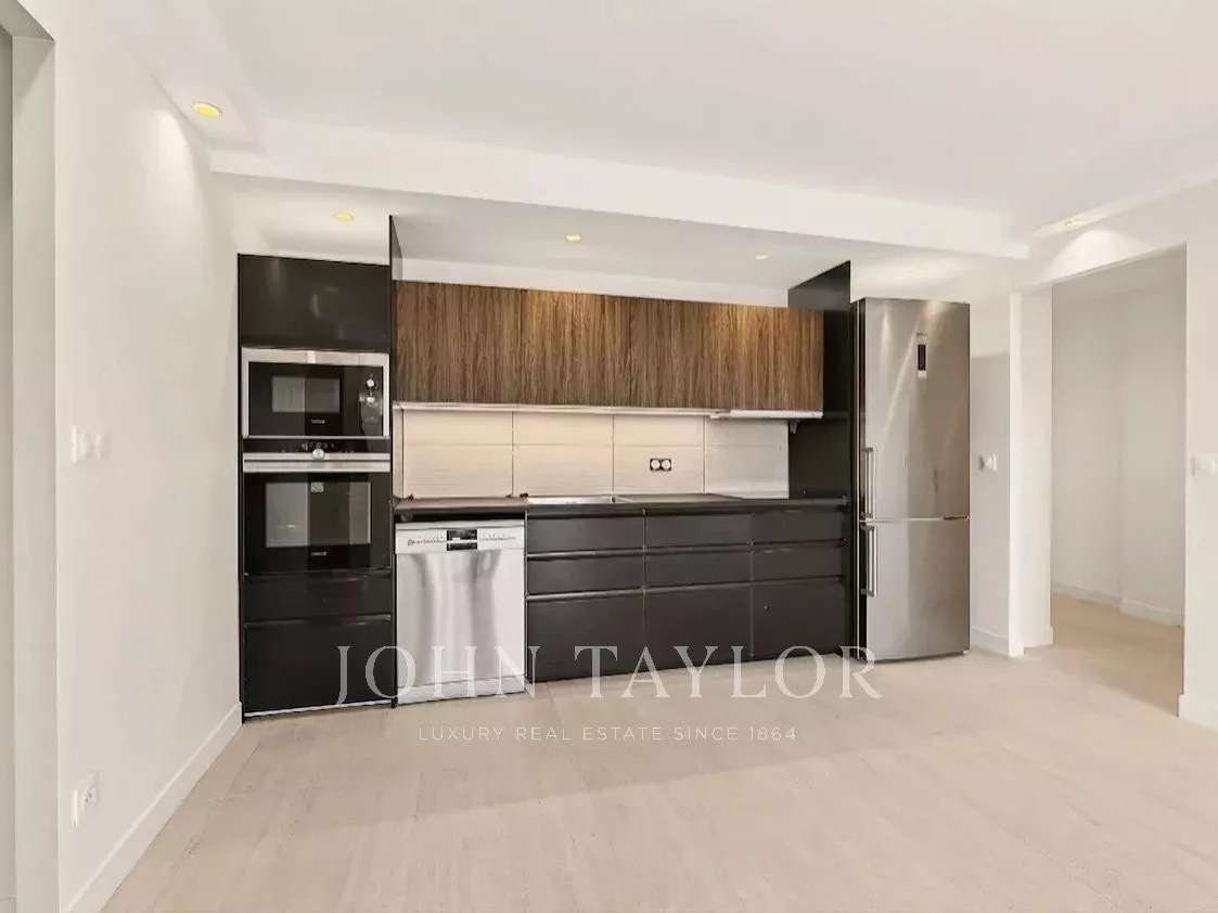 Apartment Paris 16e