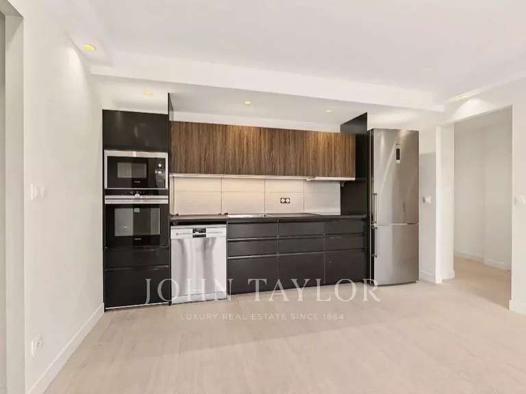 Appartement Paris 16e - 3 chambres - 97m²