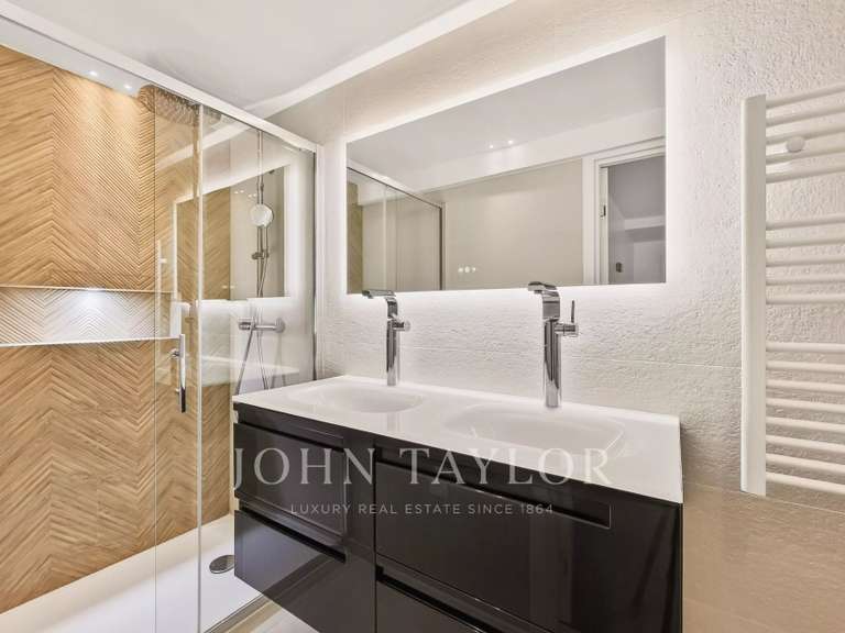 Appartement Paris 16e - 3 chambres - 97m²
