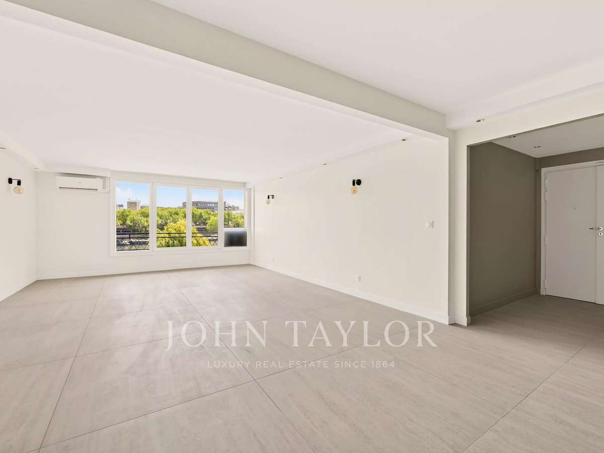 Apartment Paris 16e