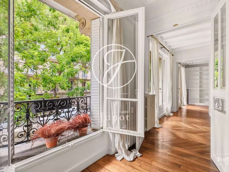 Appartement Paris 16e - 2 chambres - 81m²