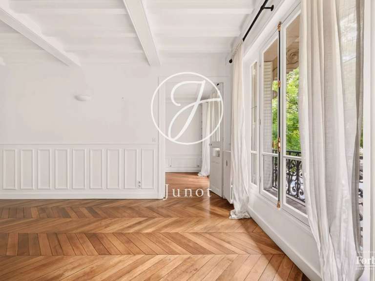 Appartement Paris 16e - 2 chambres - 81m²