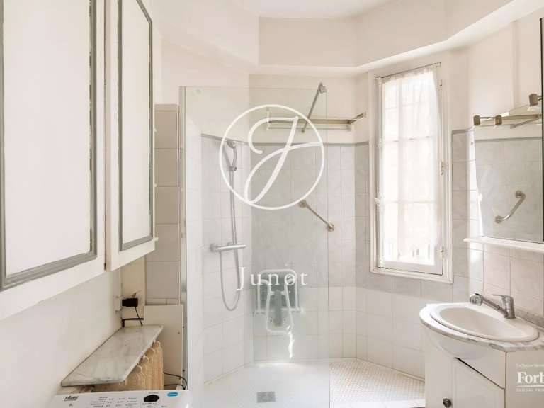 Appartement Paris 16e - 2 chambres - 100m²