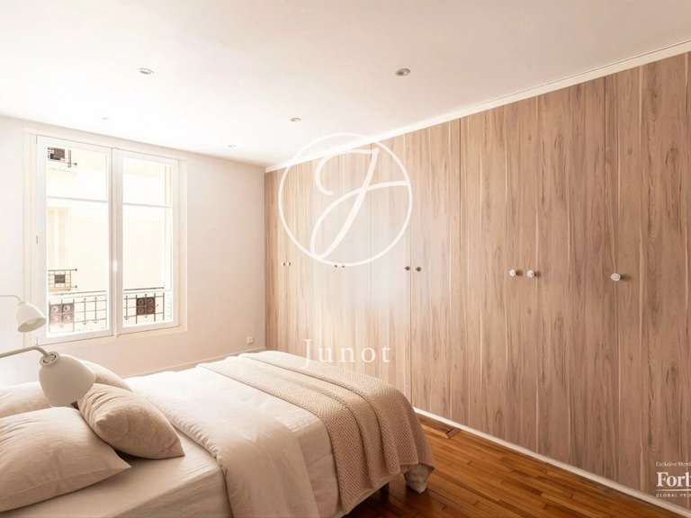 Appartement Paris 16e - 4 chambres - 153m²