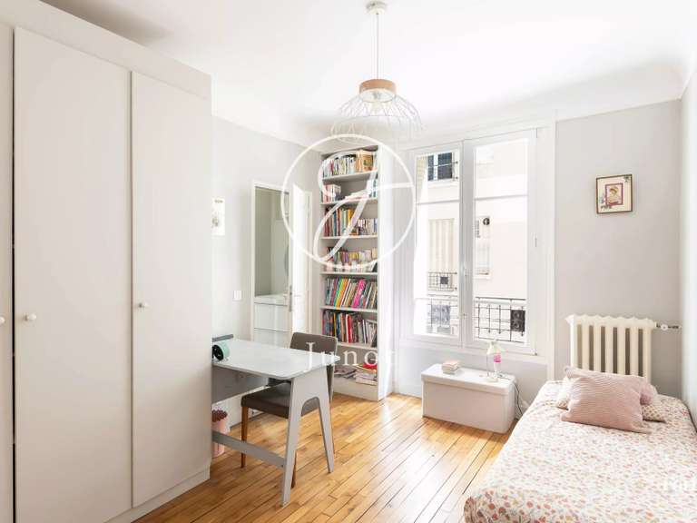 Appartement Paris 16e - 4 chambres - 153m²