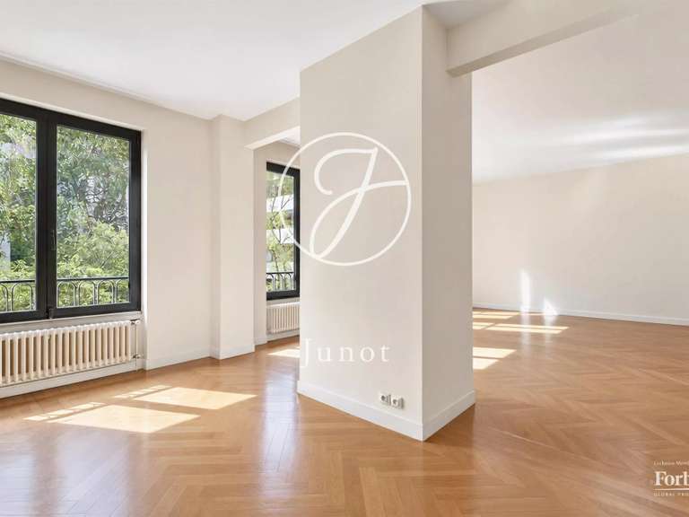 Appartement Paris 16e - 3 chambres - 118m²