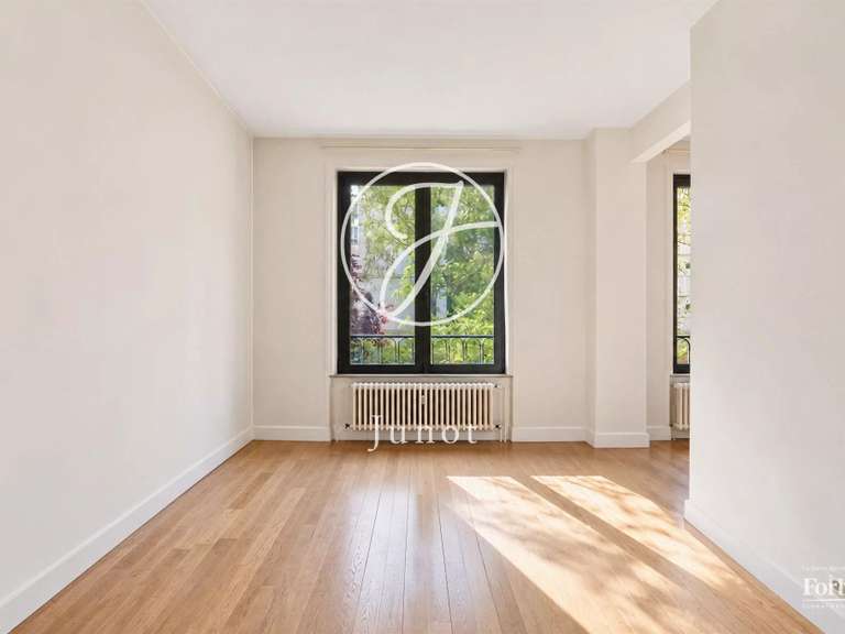 Appartement Paris 16e - 3 chambres - 118m²