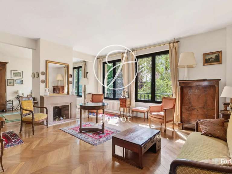 Appartement Paris 16e - 3 chambres - 118m²