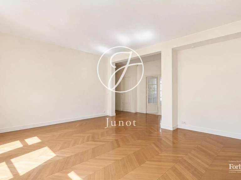 Appartement Paris 16e - 3 chambres - 118m²