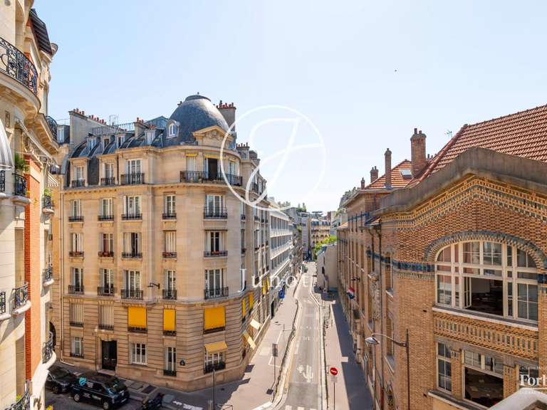 Appartement Paris 16e - 4 chambres - 137m²