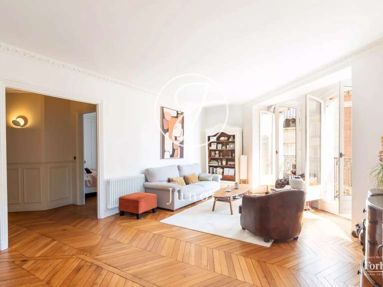 Appartement Paris 16e - 4 chambres - 137m²