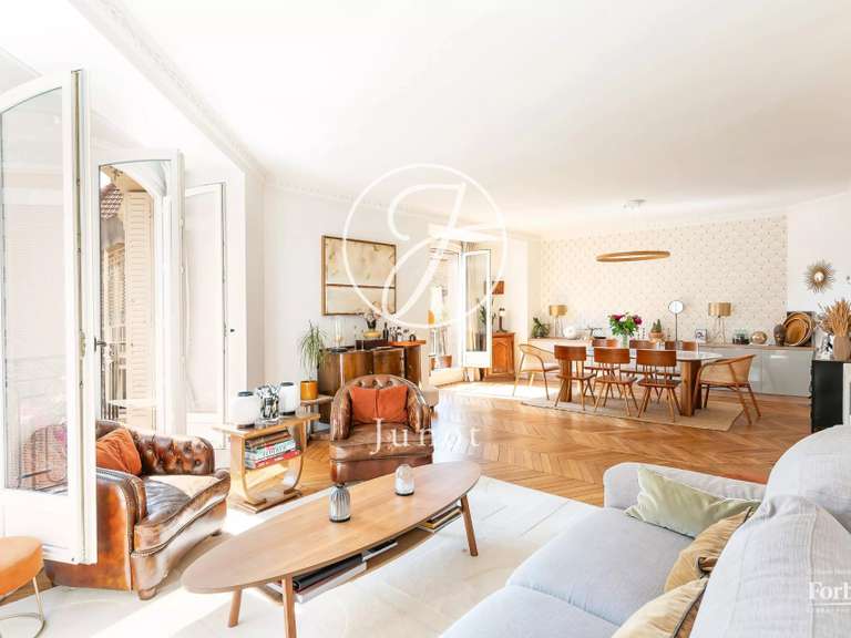 Appartement Paris 16e - 4 chambres - 137m²