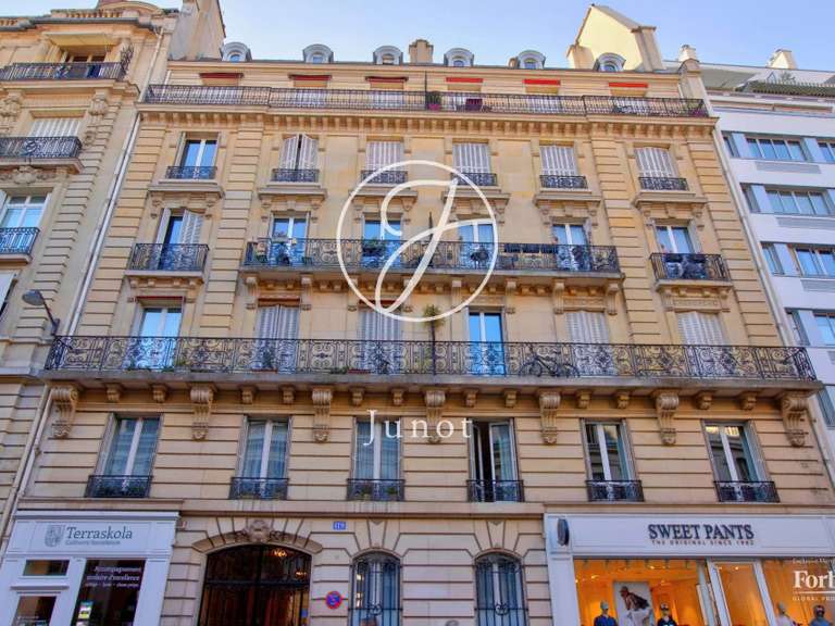Appartement Paris 16e - 4 chambres - 166m²