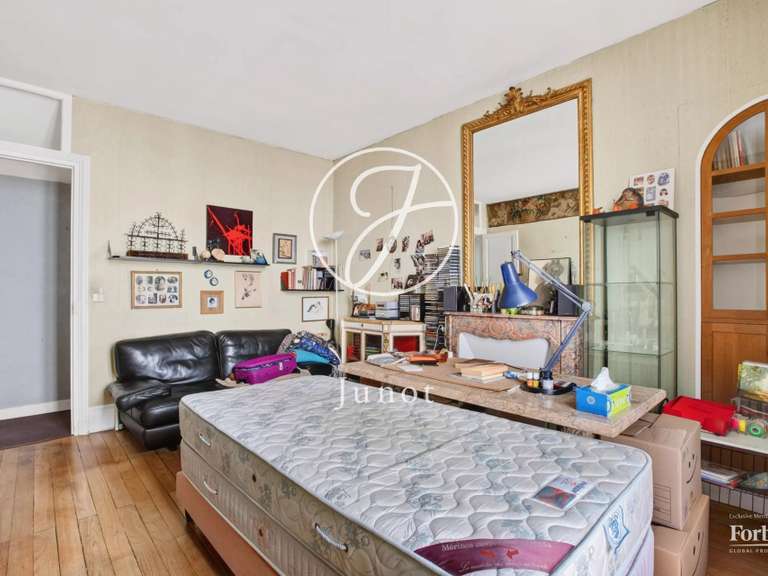 Appartement Paris 16e - 4 chambres - 166m²