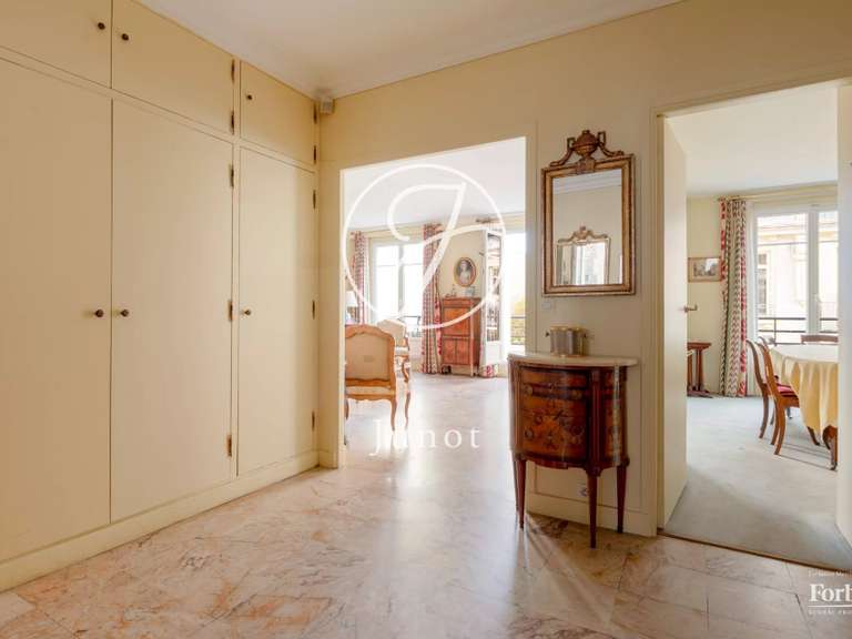 Appartement Paris 16e - 2 chambres - 99m²