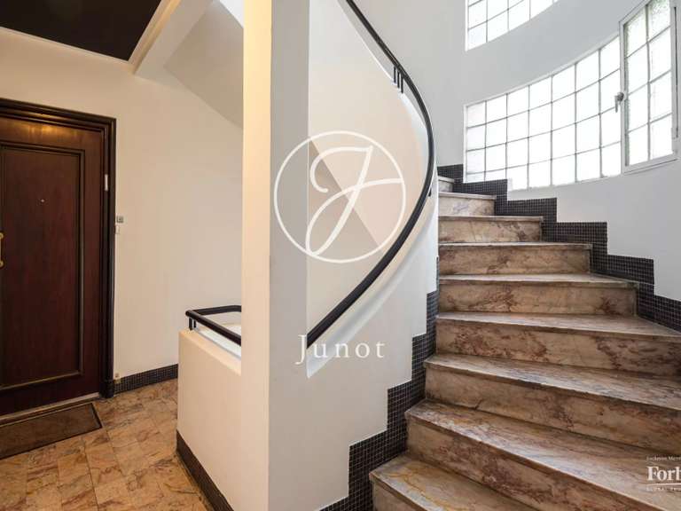 Appartement Paris 16e - 2 chambres - 99m²