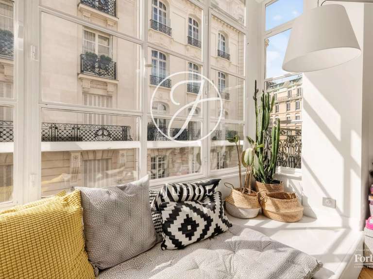 Appartement Paris 16e - 3 chambres - 146m²