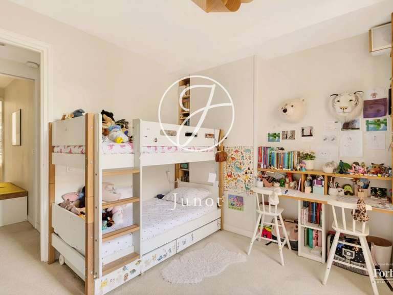 Appartement Paris 16e - 3 chambres - 146m²