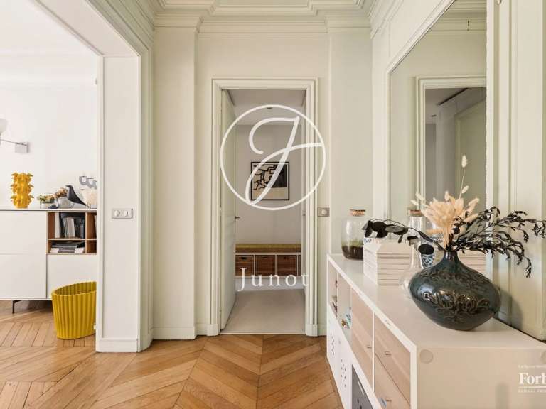 Appartement Paris 16e - 3 chambres - 146m²