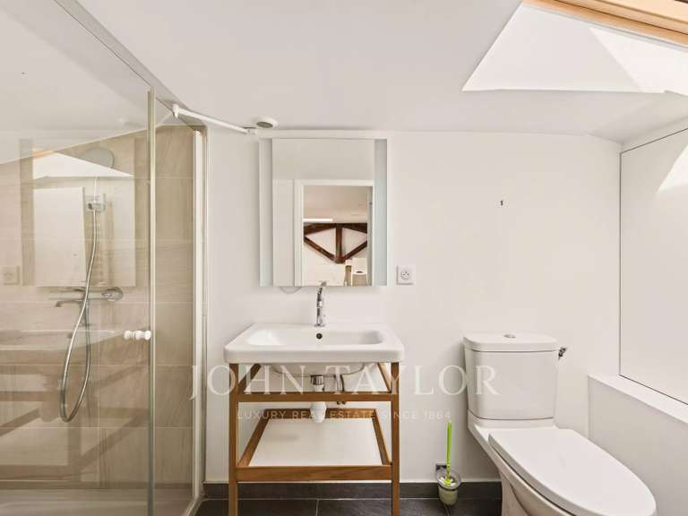 Appartement Paris 16e - 1 chambre - 119m²