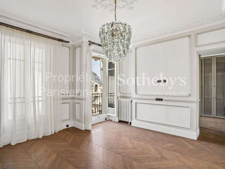 Appartement Paris 16e - 6 chambres - 311m²