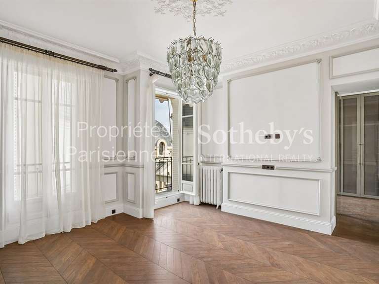 Appartement Paris 16e - 6 chambres - 311m²