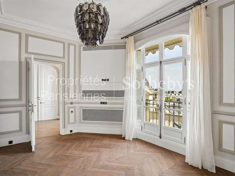 Appartement Paris 16e - 6 chambres - 311m²